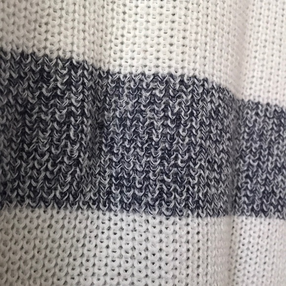 3/4 Tommy Hilfiger sweater - Picture 6 of 8
